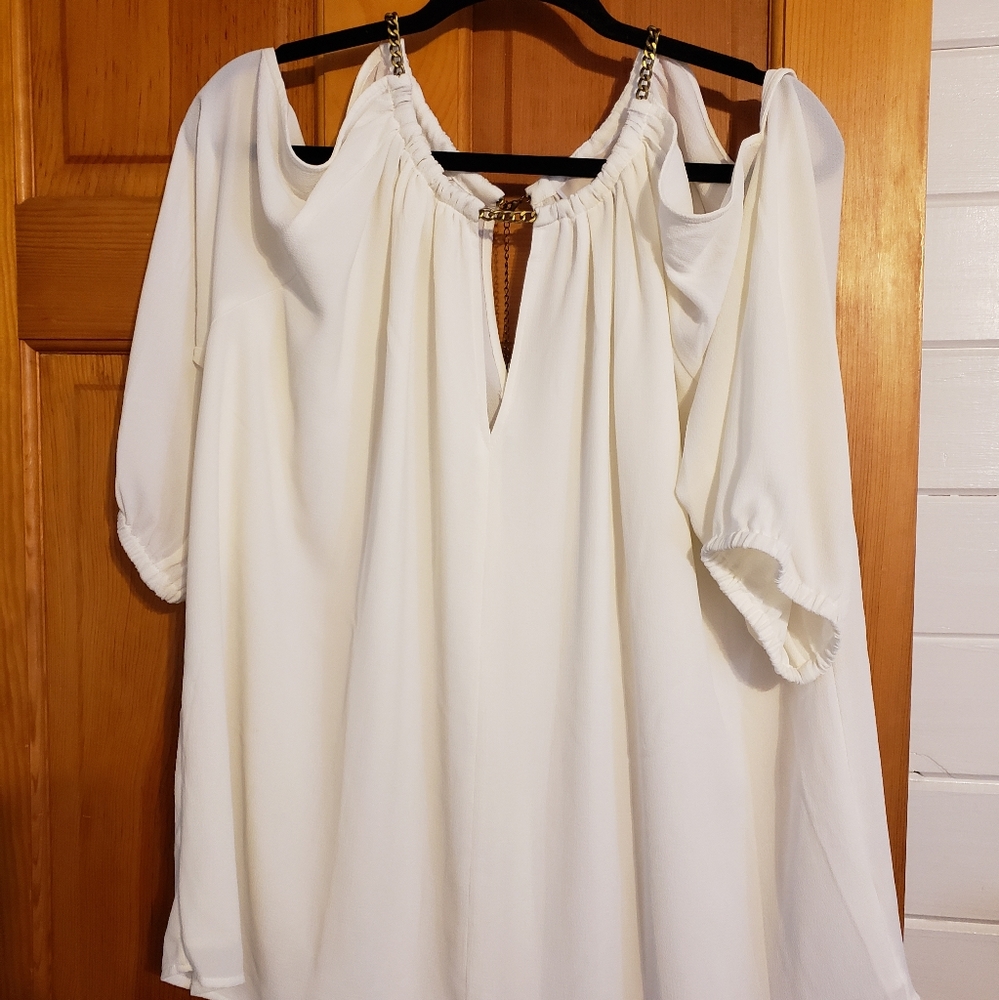 MICHAEL Michael Kors cream cold-shoulder blouse. Size 2X.